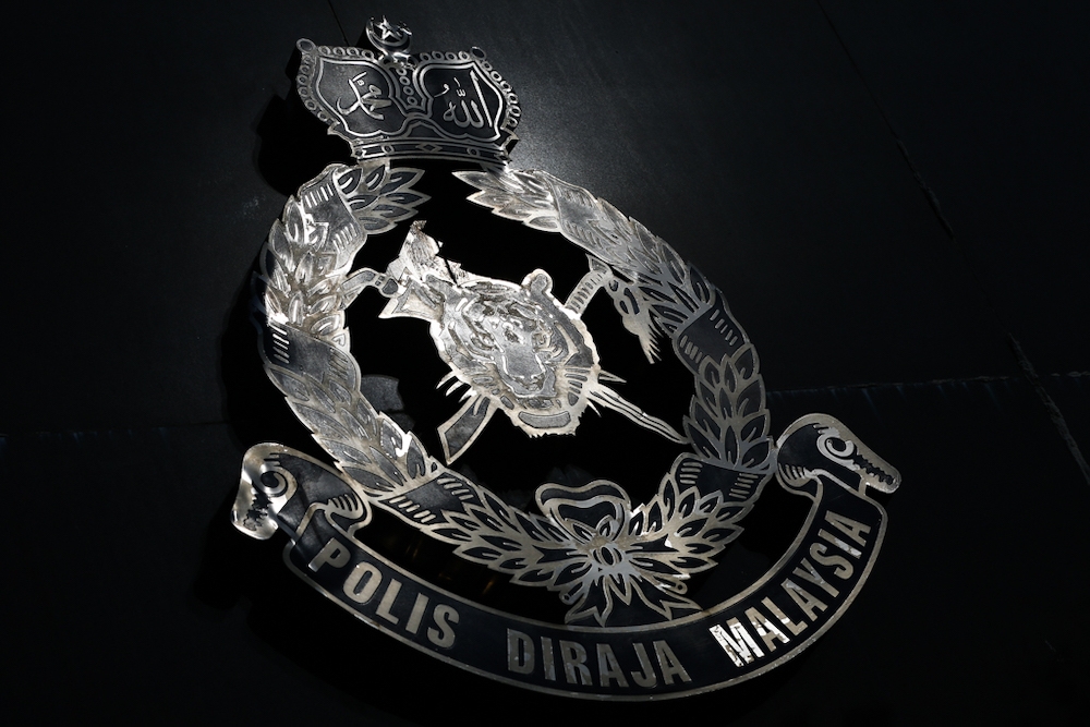 Man found dead in locked car outside Penang ice cream shop