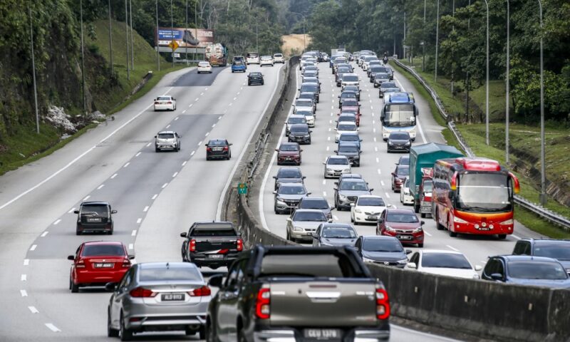 Traffic slows on highways in peninsula as holiday volume exceeds two million vehicles
