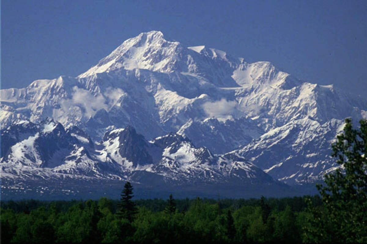 Rescue efforts underway for four climbers who fell on Mount McKinley