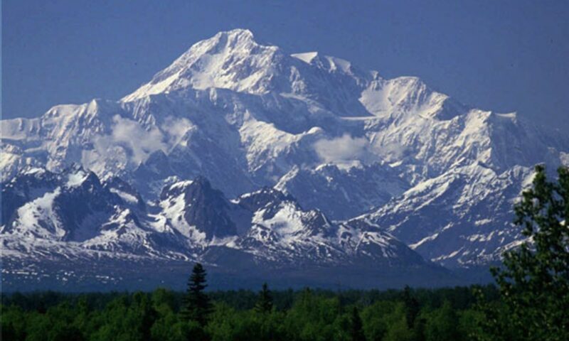 Rescue efforts underway for four climbers who fell on Mount McKinley