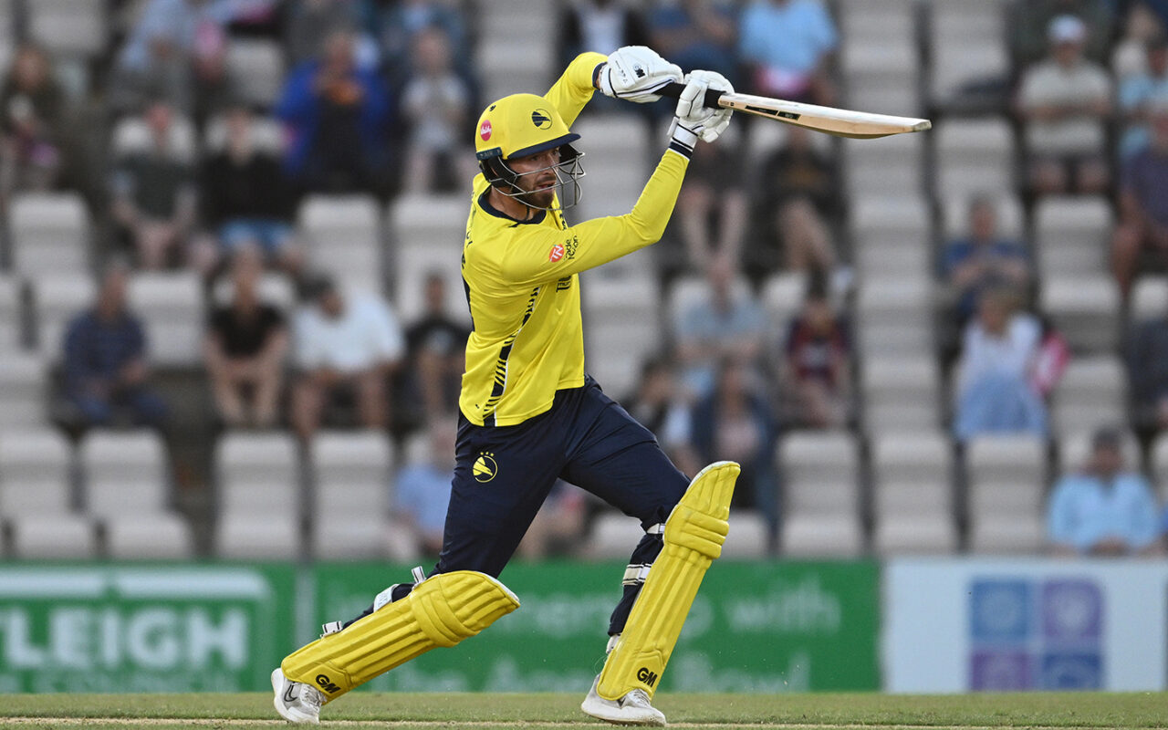 Wood, Vince lead the way as Hampshire overwhelm Middlesex