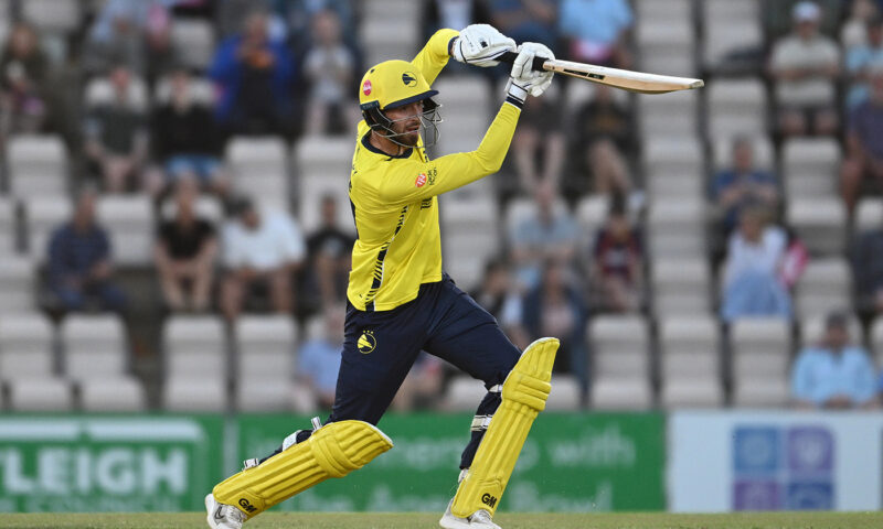 Wood, Vince lead the way as Hampshire overwhelm Middlesex