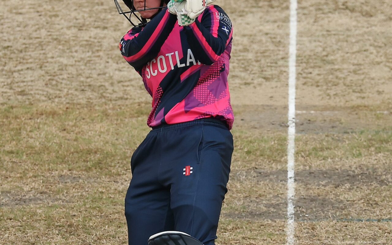Fraser and Carter fifties, Gordon three-for help Scotland ease past Netherlands