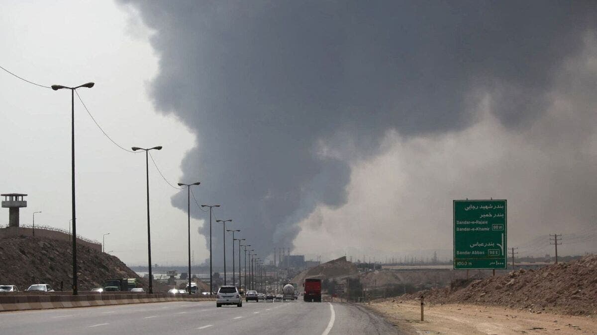 وكالة فارس: دوي 3 انفجارات شرق بندر عباس في إيران