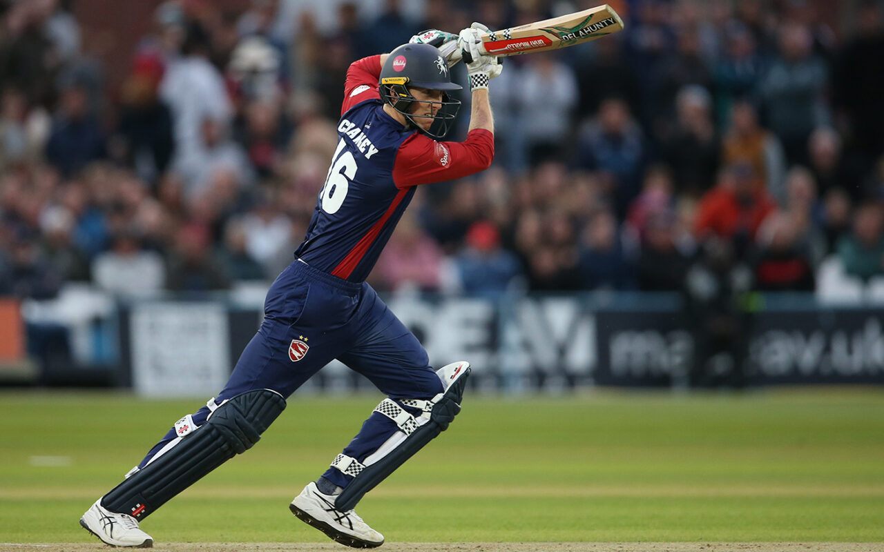 Zak Crawley channels England disappointment into match-winning 75*