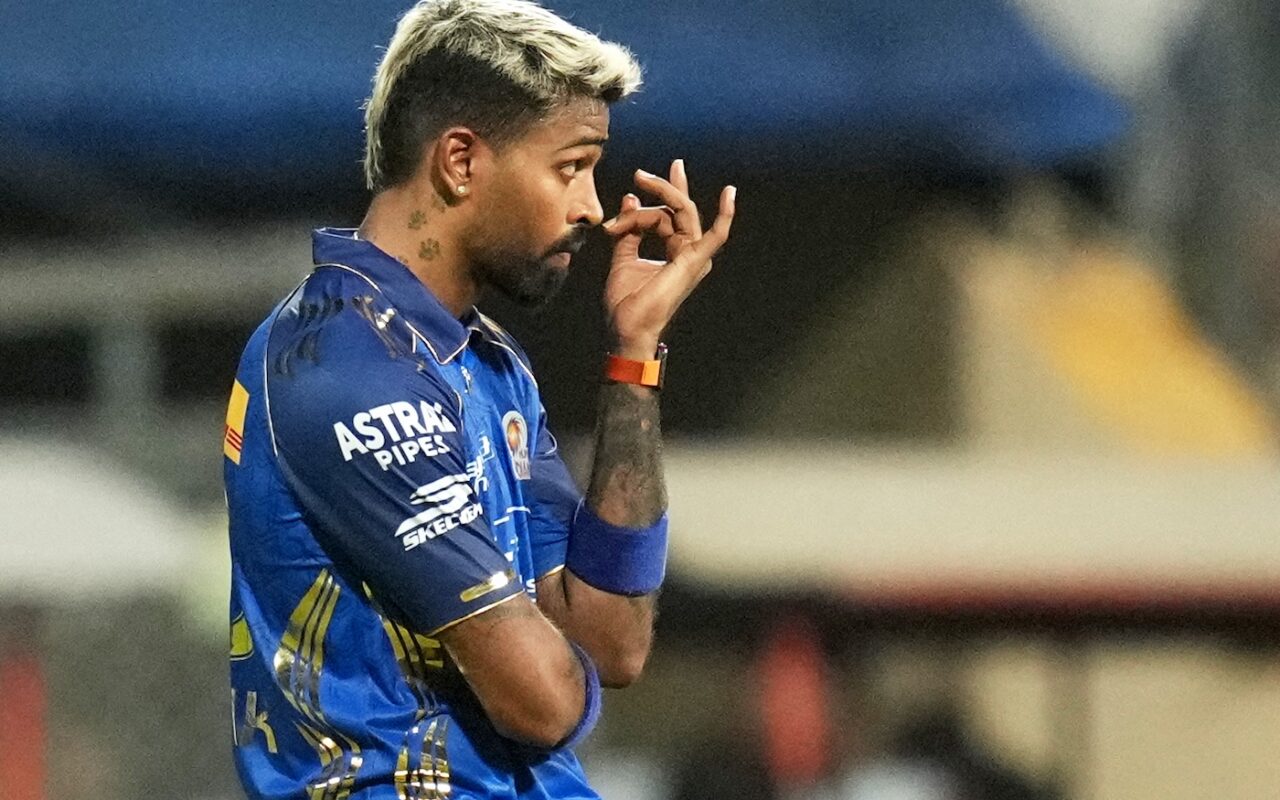 KKR opt to bowl; Hardik and Suryakumar return for MI
