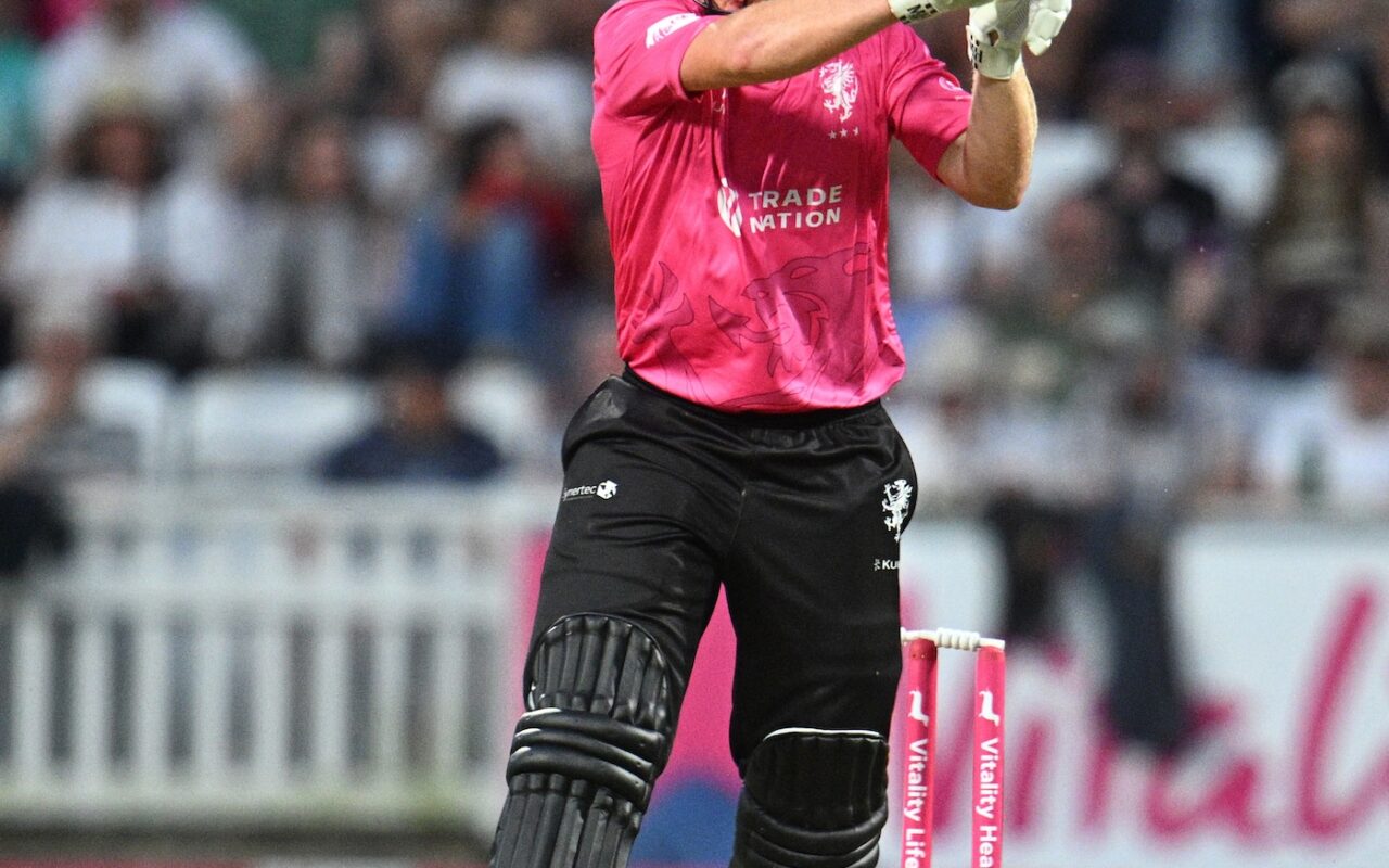 England hopeful James Rew stars in comfortable Somerset win
