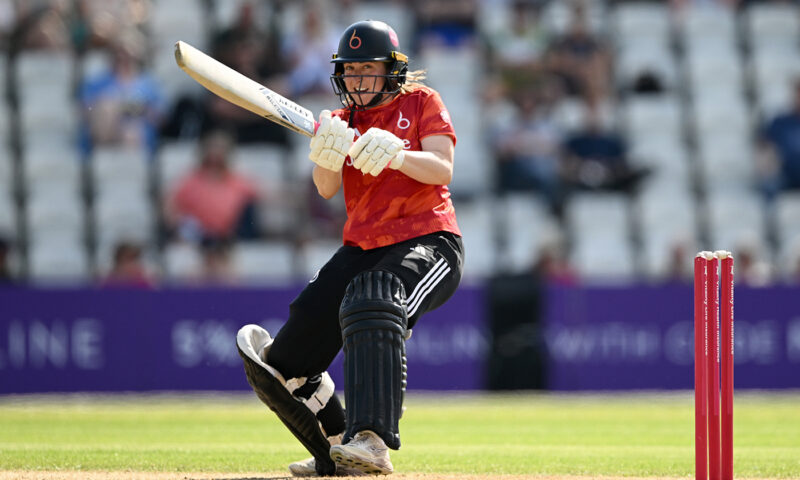 Kelly blazes trail for Blaze after Ballinger snares Bears
