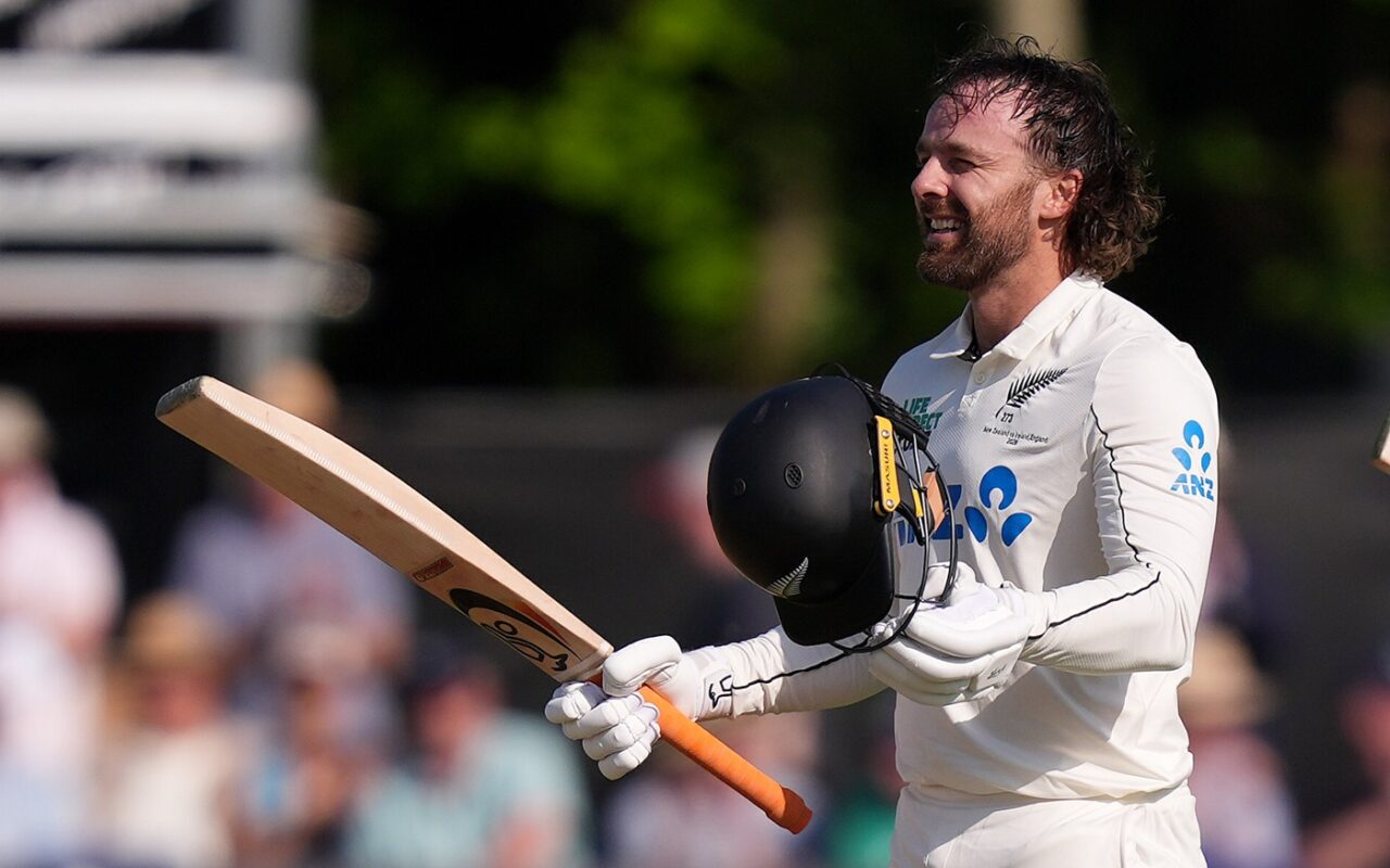 Blundell, Foxcroft and Smith give New Zealand vice-grip on Ireland Test