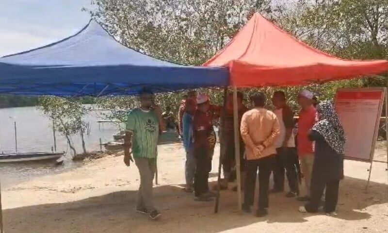 Two brothers feared drowned while swimming in Sungai Paka