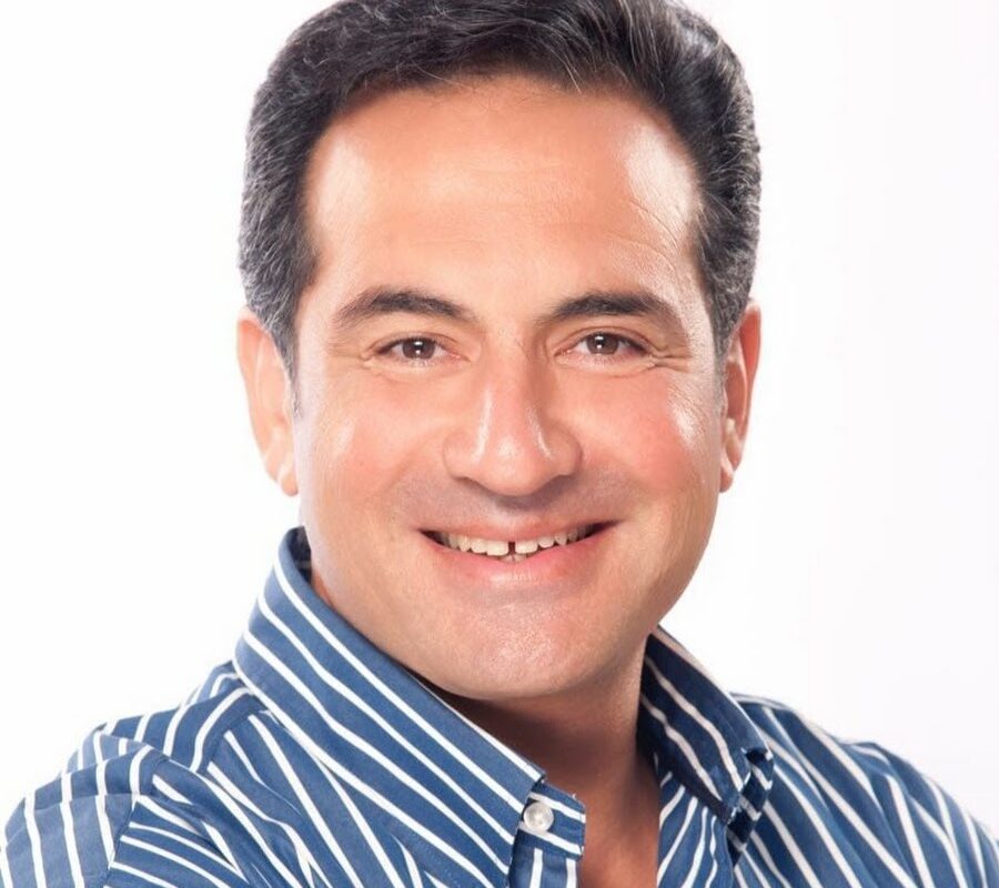 محمد ثروت يجري عملية جراحية بعد تعرضه لأزمة صحية شديدة