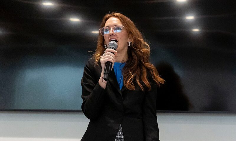 She’s an Antisemite, a Sex Therapist, and a Democrat. Why Are Republicans Funding Her Campaign?