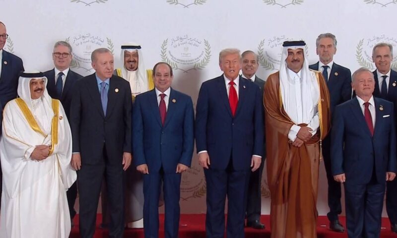 تقرير: ترامب طلب من قادة عرب انضمامهم لاتفاقيات تطبيع مع “إسرائيل” بعد التوصل لاتفاق مع إيران