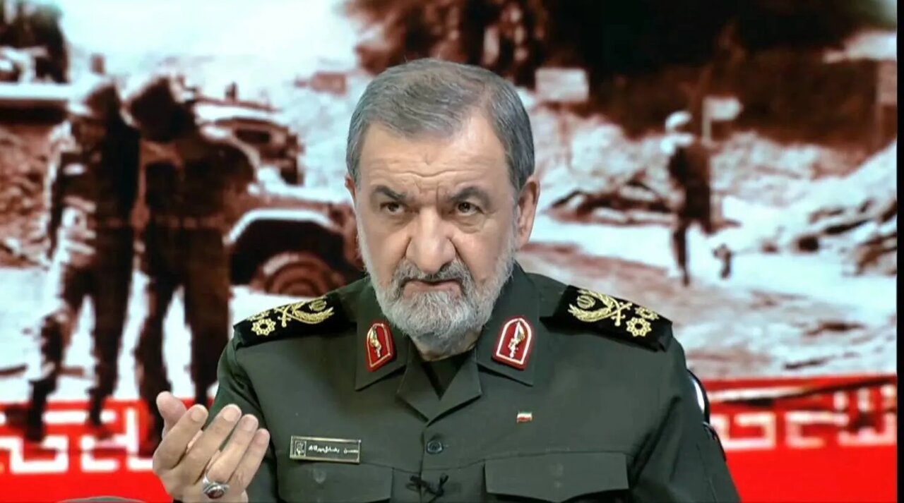 اللواء رضائي: إذا أراد العدو تجاوز الخطوط المرسومة فسيواجه رداً حاسماً من الجمهورية الإسلامية