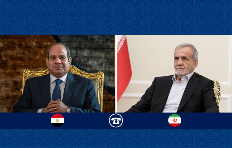 الرئيسان الايراني والمصري يؤكدان على مواصلة المسار الدبلوماسي لحل القضايا