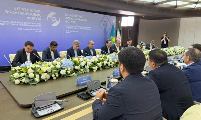 وزيرا صناعة إيران وكازاخستان يؤكدان على زيادة التبادل التجاري إلى 3 مليارات دولار