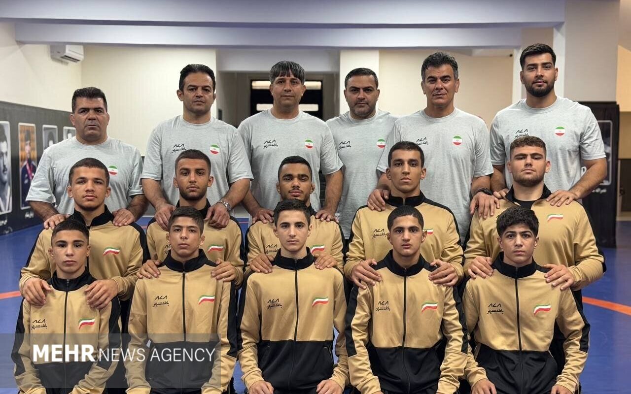 منتخب الناشئين الايرانيين للمصارعة الحرة يتوج ببطولة آسيا