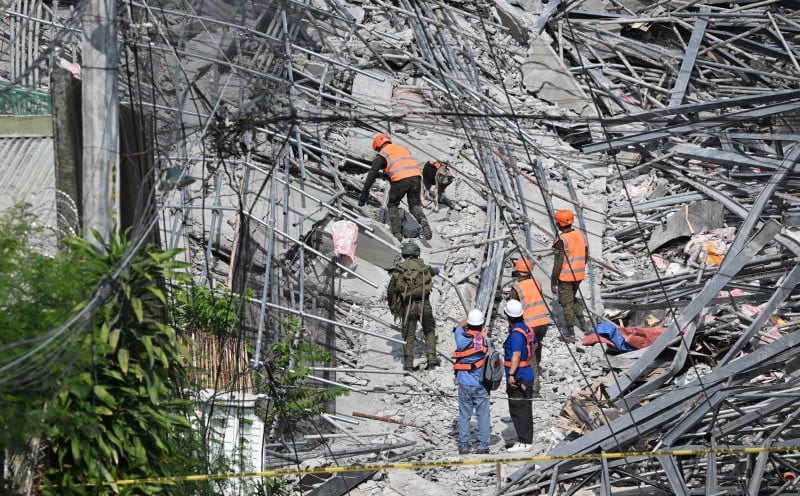 Philippine construction collapse toll hits four, over dozen missing