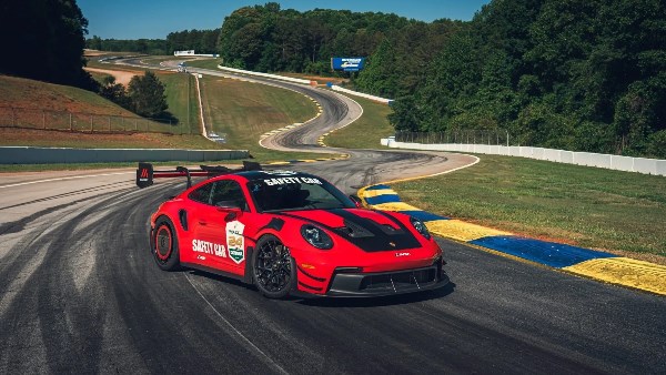 تسارع مذهل.. بورشه 911 GT2 RS تخطف لقب رود أتلانتا