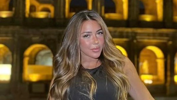فستان لافت.. سارة سلامة تستعرض جمالها في إطلالة جديدة