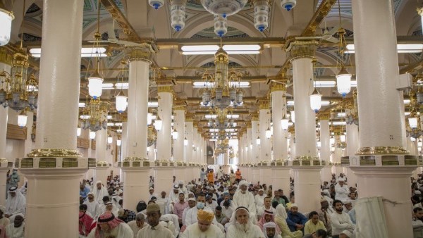 واجبات وأركان الحج.. خطيب المسجد النبوي يحذر: اجتنبوا ما يضيع أوقاتكم