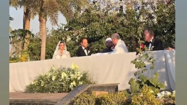 فى جو عائلى .. أمينة خليل تحتفل بزفاف شقيقتها زينة