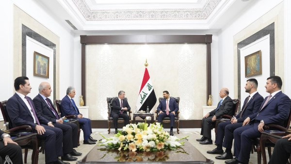 رئيس الوزراء العراقي: نحرص على التعاون مع إقليم كردستان لحل القضايا الفنية