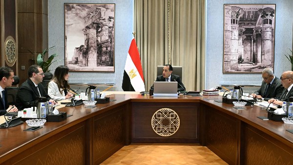 رئيس الوزراء يبدأ جولة بعدد من مشروعات العاصمة الجديدة