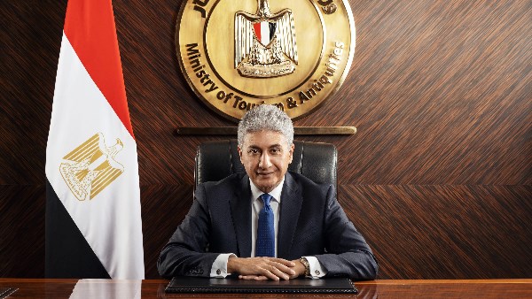 استعداداً لظاهرة الكسوف الكلي للشمس.. السياحة والآثار تشكل لجنة لتنظيم فعاليات هذا الحدث