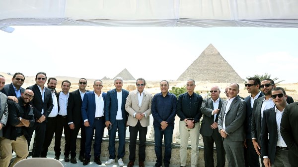 جولة مكوكية لرئيس الوزراء بـ الجيزة.. ويوجه بـ خطة عاجلة لتطوير كفر طهرمس
