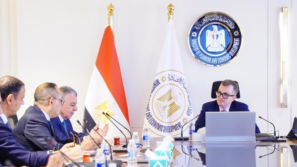 وزير التخطيط يلتقي قيادات “إن أي كابيتال” و”سهل” للمدفوعات لتعظيم الاستفادة من الاستثمارات الحكومية