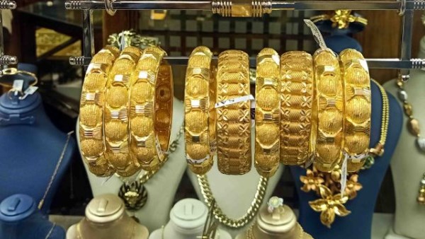 1200 جنيه| تراجع كبير يضرب سعر الجنيه الذهب.. وعيار 21 الآن مفاجأة