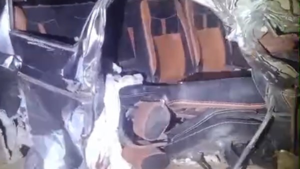 بالأسماء.. مصرع 4 أشخاص وإصابة 3 آخرين في تصادم سيارة أجرة وجرار زراعي بالأقصر