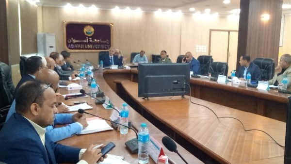 مجلس جامعة أسوان يناقش جاهزية الكليات لاستكمال الامتحانات عقب العيد
