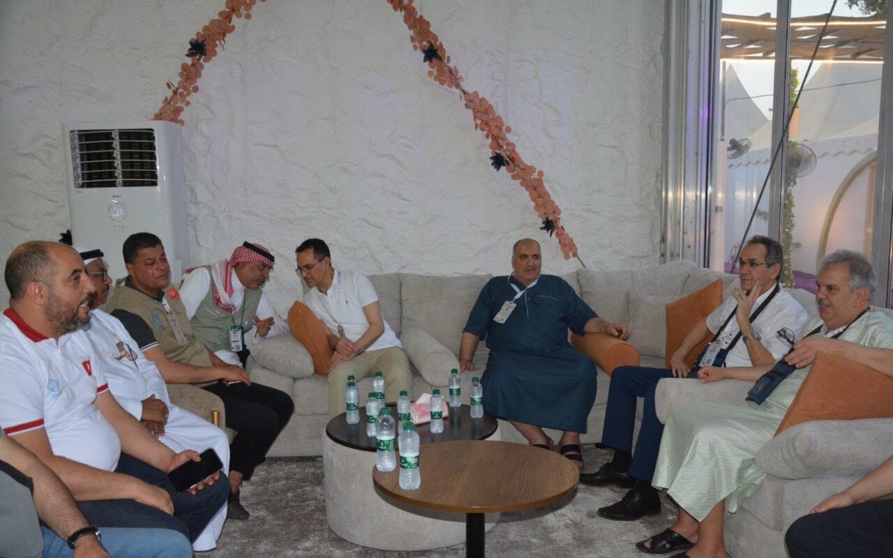 وزير الشؤون الدينية يؤكد الحرص على توفير افضل ظروف الاقامة والاحاطة بالحجيج التونسيين ويشدد على احكام تاطيرهم