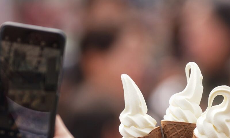 Hong Kong mobile ice cream vendor told to stop selling product due to bacteria