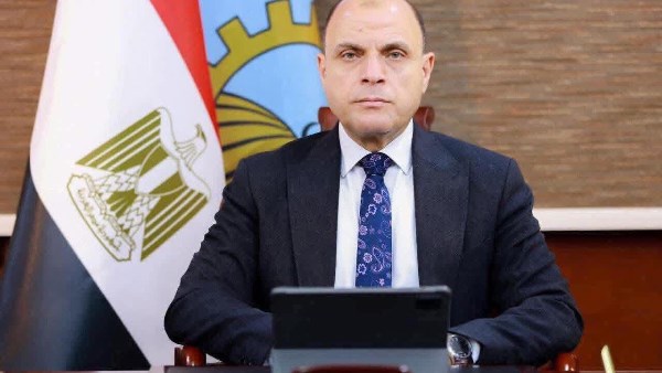 التحفظ على 1200 عبوة منظفات و300 علبة سجائر مهربة في حملات تموينية بالغربية