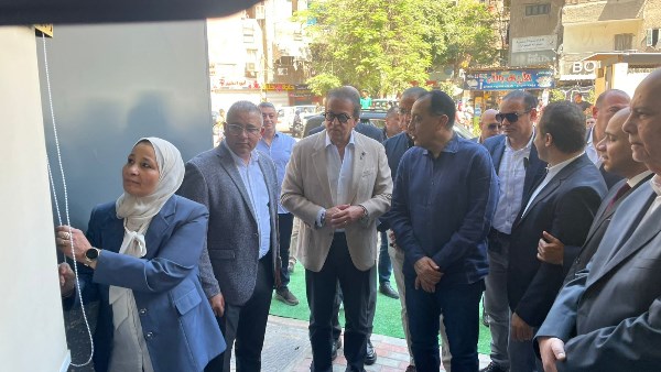 مدبولي يفتتح مجمع عيادات روز اليوسف بالجيزة