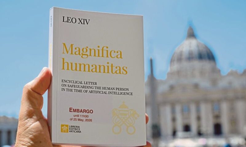 Leo marks papacy with call to rein in AI