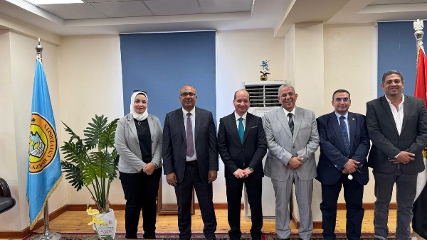 مديرية الصحة بالدقهلية توقع بروتوكول تعاون مع كلية طب الأزهر بدمياط لدعم المستشفيات