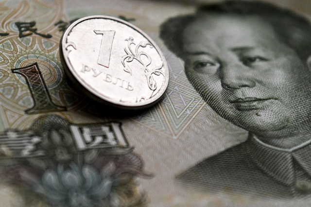 Russia Expands Yuan Borrowing Days After Putin’s China Visit