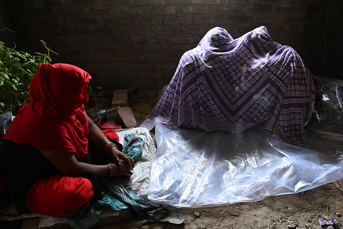 Migrants in India try to flee to Bangladesh fearing crackdown