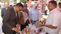 محافظ القليوبية يتفقد معرض “أيادي مصر” ببنها ويؤكد دعم الحرف التراثية وتمكين المنتجين المحليين