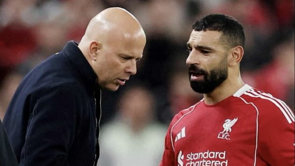 محمد صلاح يفاجئ الجميع.. شرطان يقلبان قرار الرحيل من ليفربول