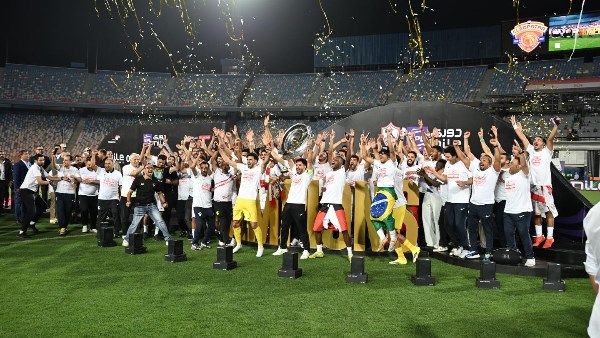 متحمسين نشوفهم بالمونديال.. السفارة الأمريكية بالقاهرة تبارك للزمالك فوزه بالدوري