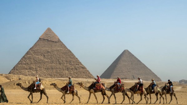 دراسة حديثة تفجر مفاجأة عن القوة الخارقة للأهرامات.. “رويترز” تكشف سر مقاومة خوفو للزلازل