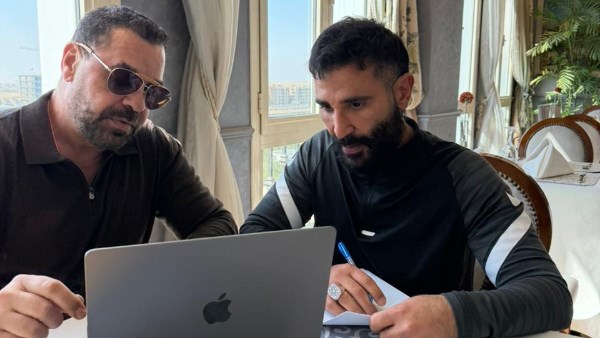 صورة تجمع أحمد سعد وطارق العريان تشعل التكهنات حول عمل جديد