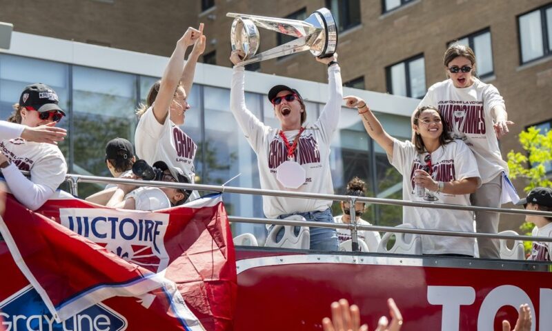 ‘So much love’: Montreal Victoire celebrate Walter Cup win with downtown parade