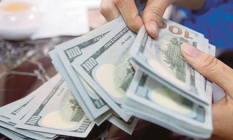 Dollar slumps as signs of deal to reopen Hormuz spur risk appetite