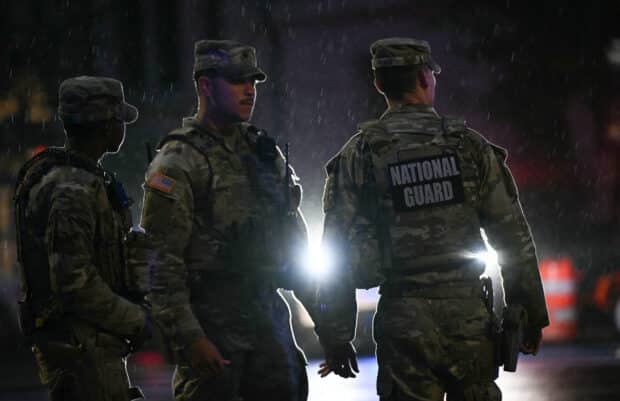 White House checkpoint shooting: Suspect killed, reports say